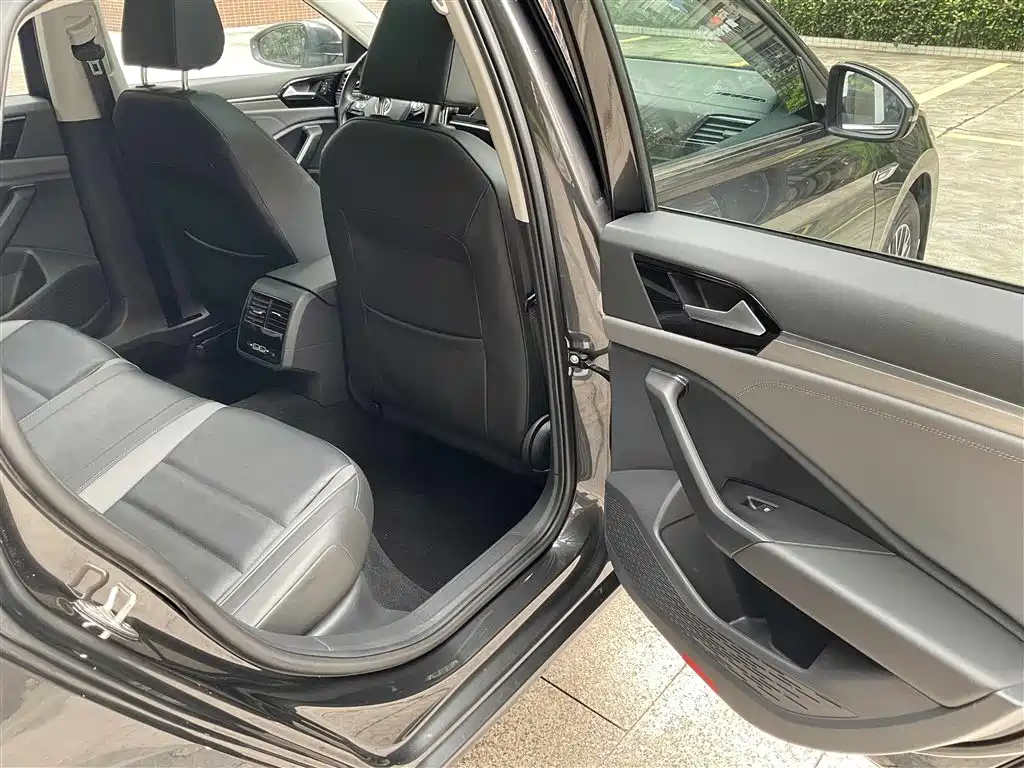 Volkswagen Sagitar 2021 200TSI DSG Comfort Smart Edition фото 9