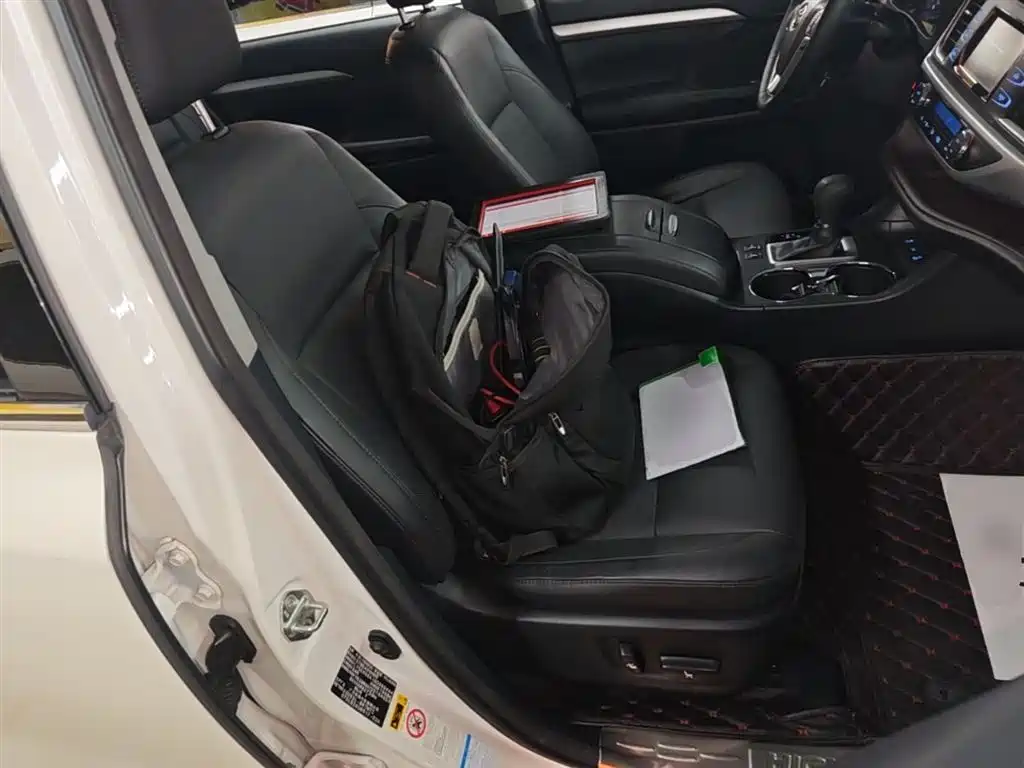 Toyota Highlander 2015 2.0T AWD Luxury Edition 7-seater фото 24