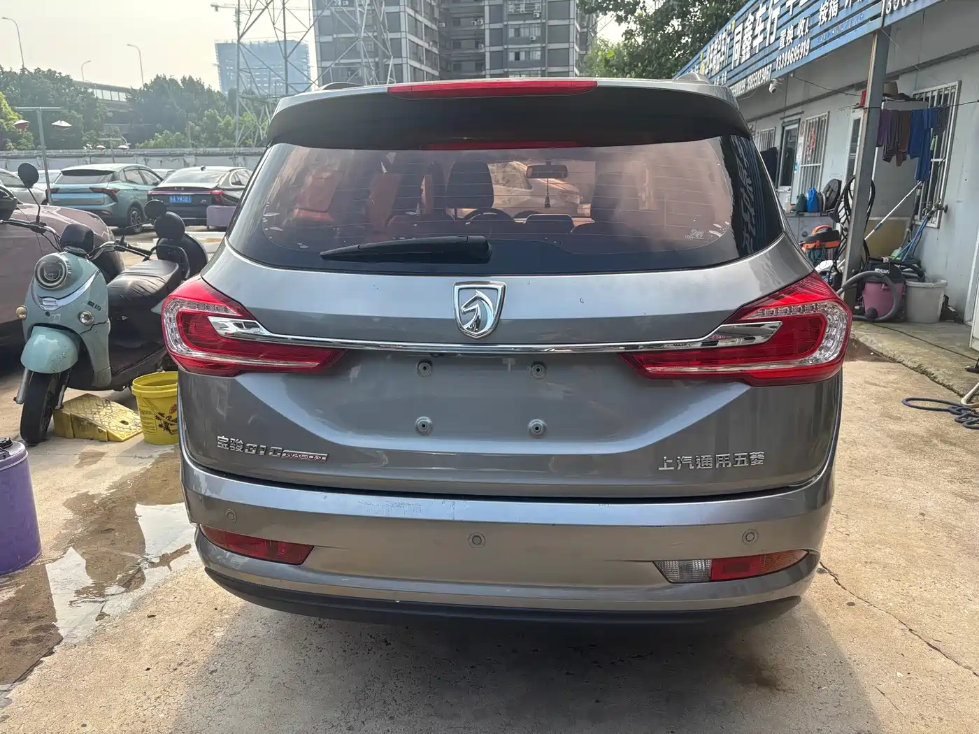 Baojun 310W 2018 2017 1.5L Manual Fashion Edition (China V)