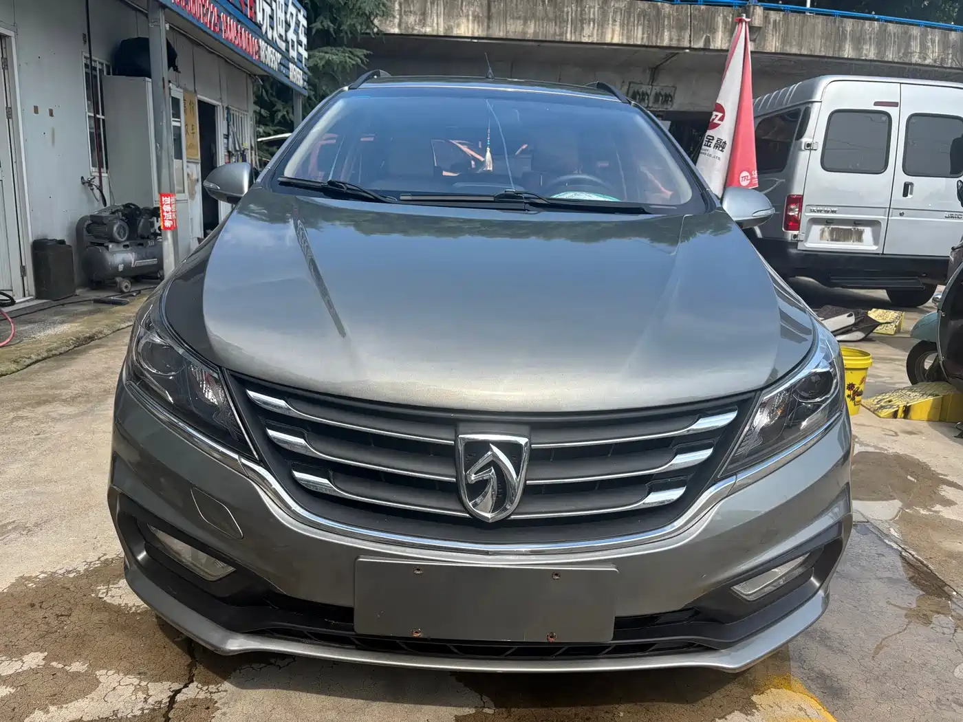 Baojun 310W 2018 2017 1.5L Manual Fashion Edition (China V)