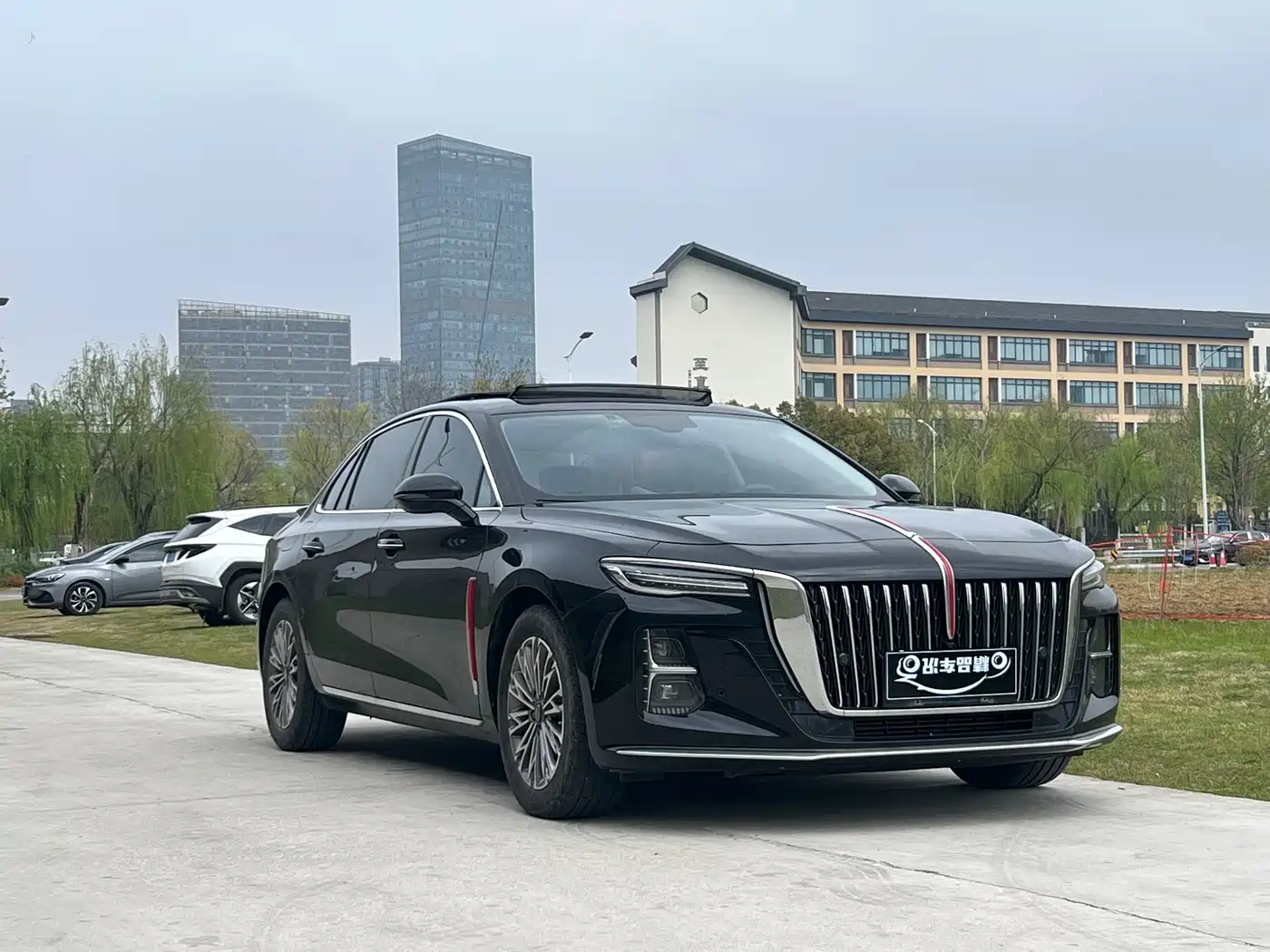 Hongqi H5 2023 1.5T DCT Smart Connect Joy Edition фото 3