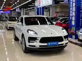 Photo 3 - Porsche Macan