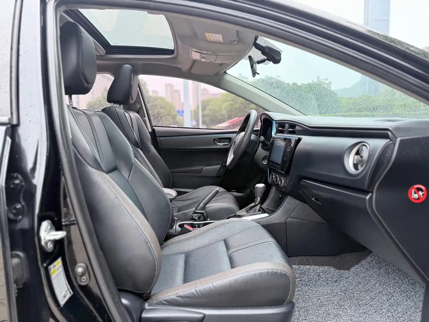 Toyota Levin 2018 185T CVT Premium Edition China V фото 10