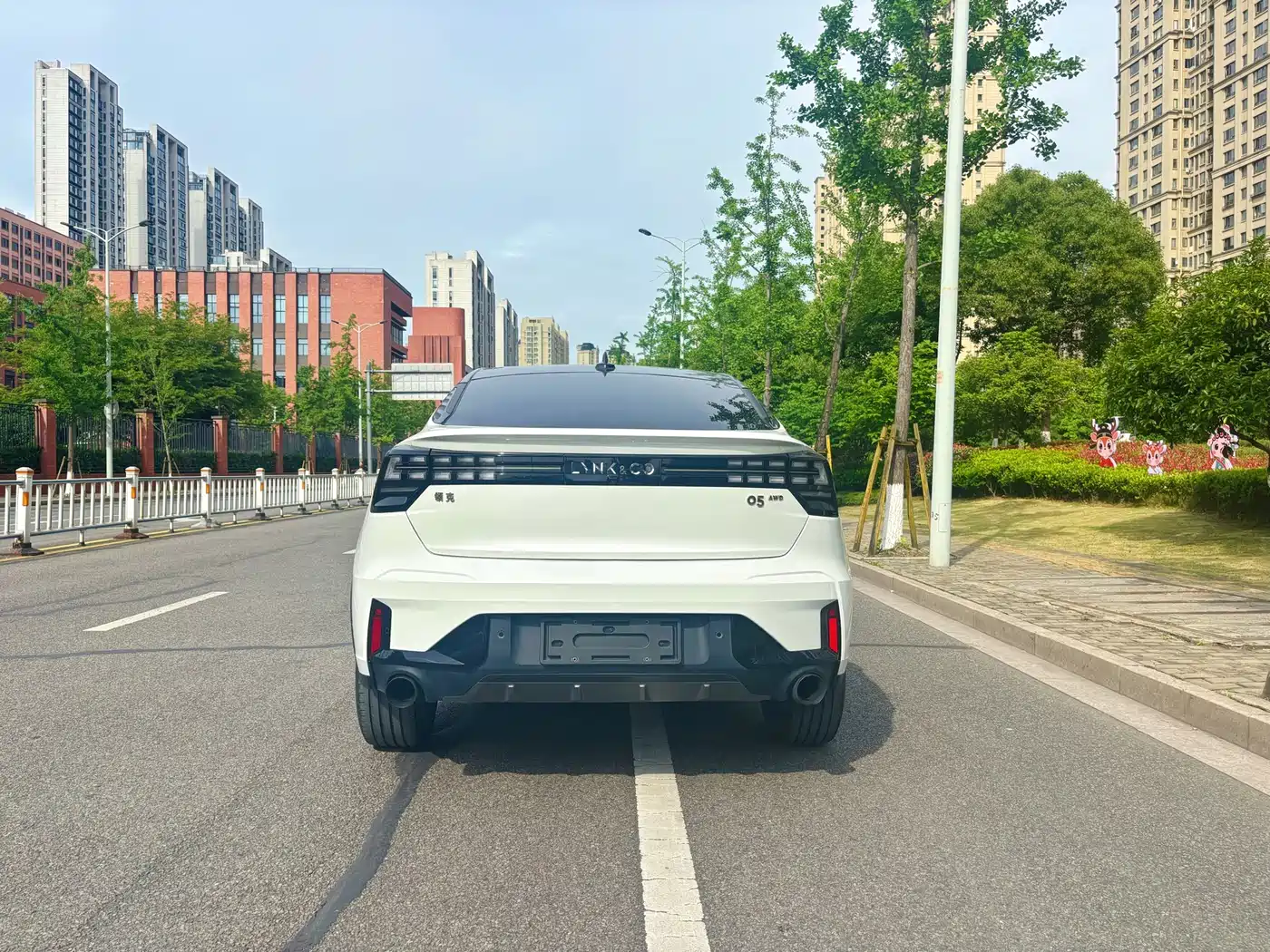 Lynk & Co 05 2020 2.0TD 4WD Halo Edition фото 5