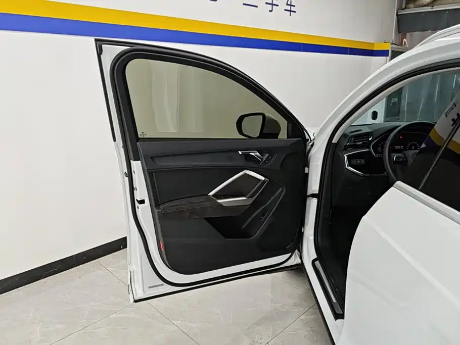 Фото 7 - Audi Q3