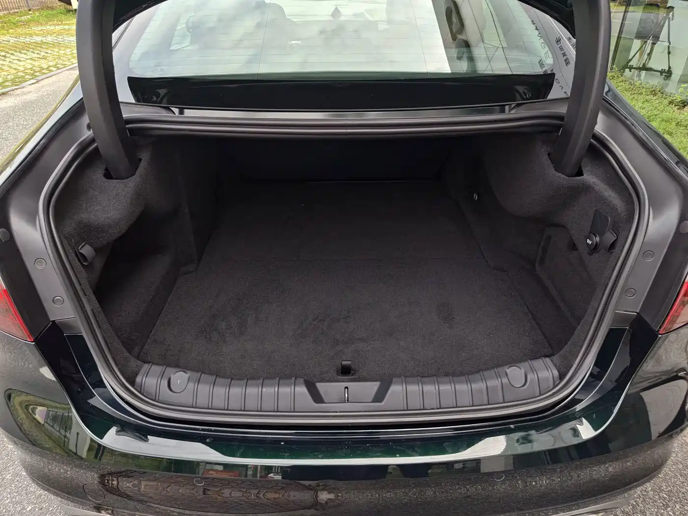 Jaguar XFL 2025 2025 2.0T P250 FWD Luxury Edition