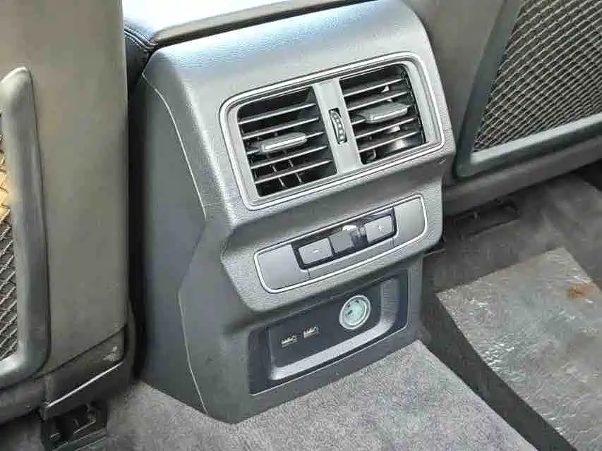 Фото 12 - Audi Q5L