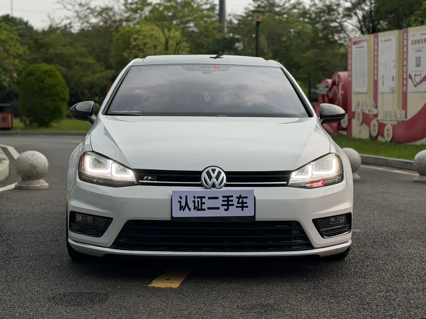 Volkswagen Golf 2017 280TSI Auto R-Line Millionth Anniversary Edition фото 11