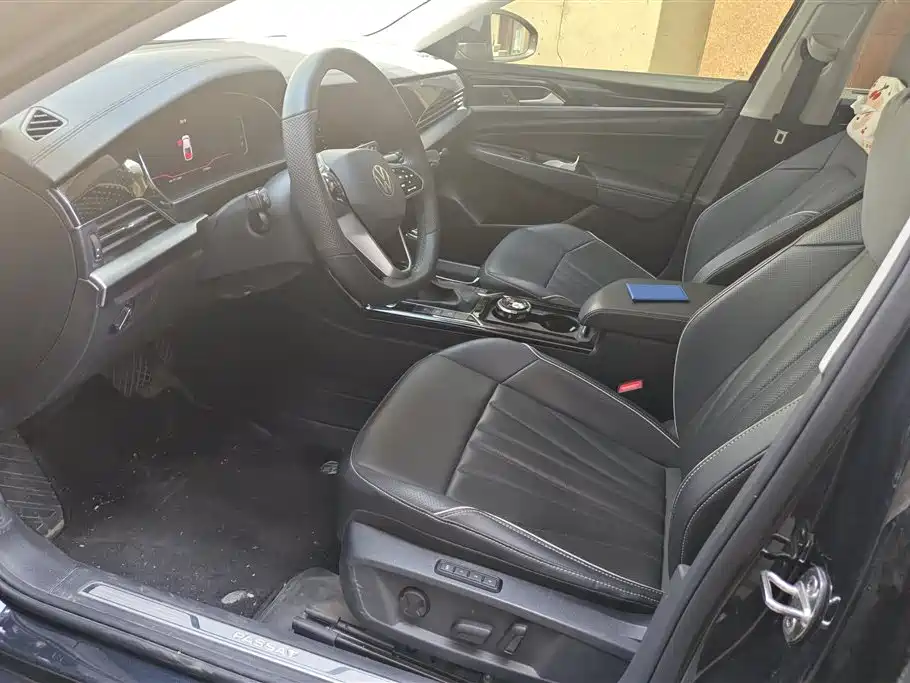 Volkswagen Passat 2024 380TSI Starlight Dragon Glory Edition фото 8