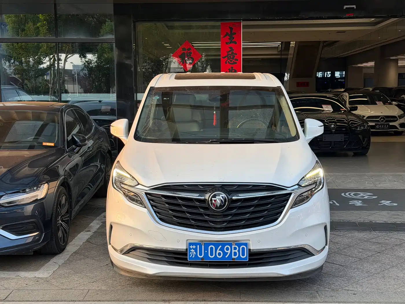 Buick GL8 2021 ES Landlord 653T Premium фото 2