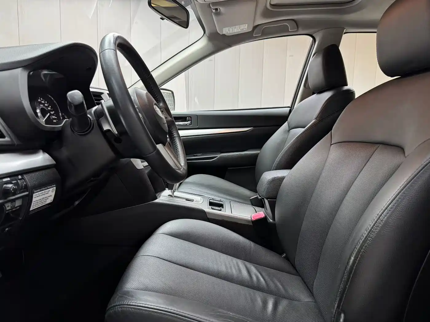 Subaru Legacy 2010 2.0i Luxury Wagon фото 4