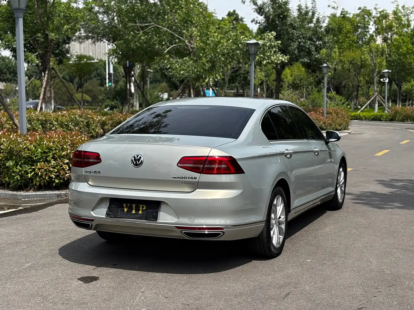 Volkswagen Magotan 2018 Facelift 330TSI DSG Luxury фото 9