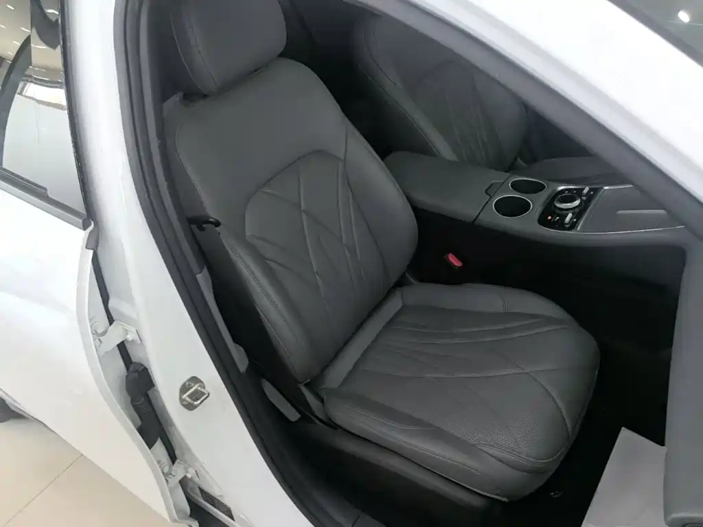 Geely Galaxy Galaxy L6 2026 2025 EM-i 140km Explorer+ Edition