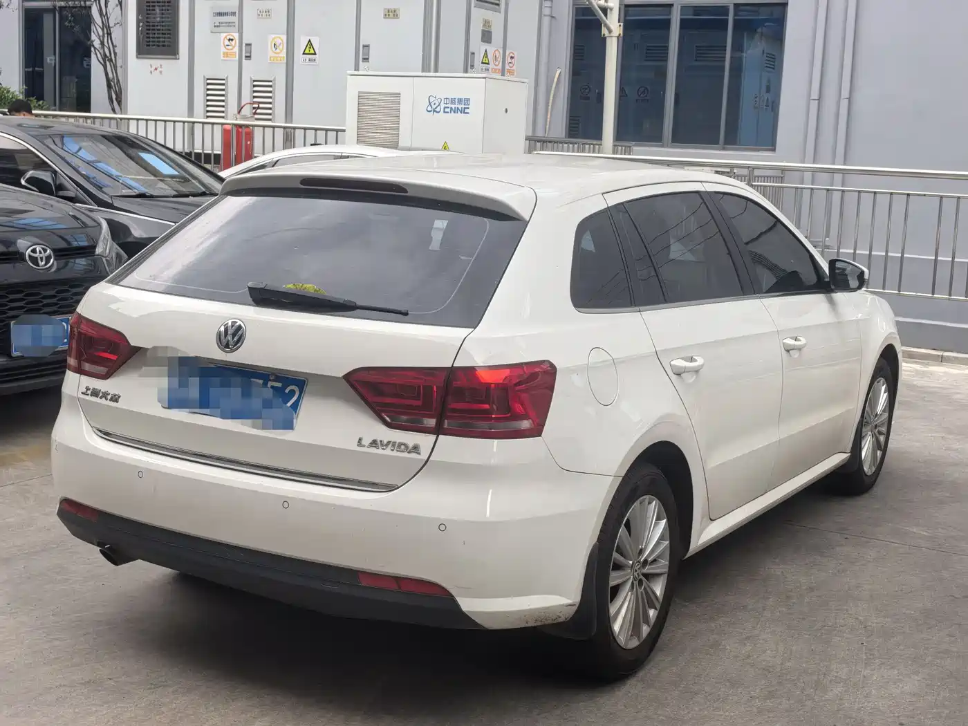 Volkswagen Lavida Tour 2013 1.6L Automatic Comfort фото 5