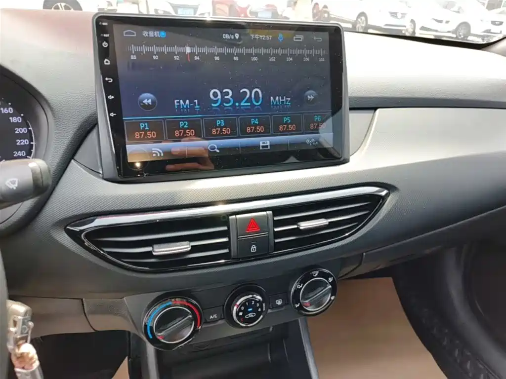 Hyundai Elantra 2018 1.6L Automatic Pleasing Edition GL China VI фото 13