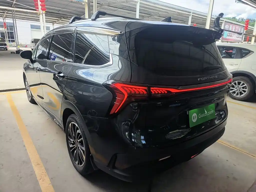 Dongfeng Fengxing Fengxing Yacht 2023 2022 1.5T DCT Chase the Wind Edition