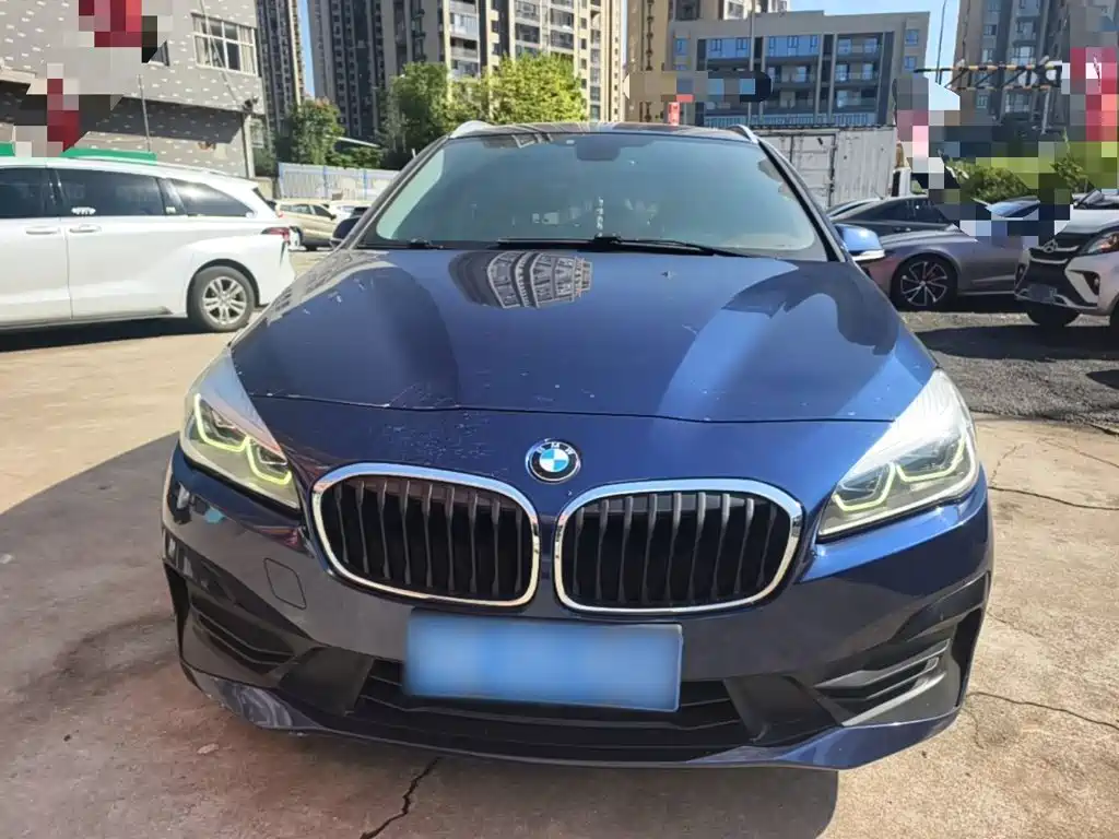 Фото 3 - BMW 2 Series Touring