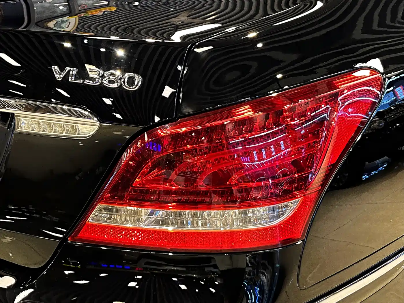 Hyundai Equus 2012 Model 3.8 GDi Extended Premium Edition фото 5