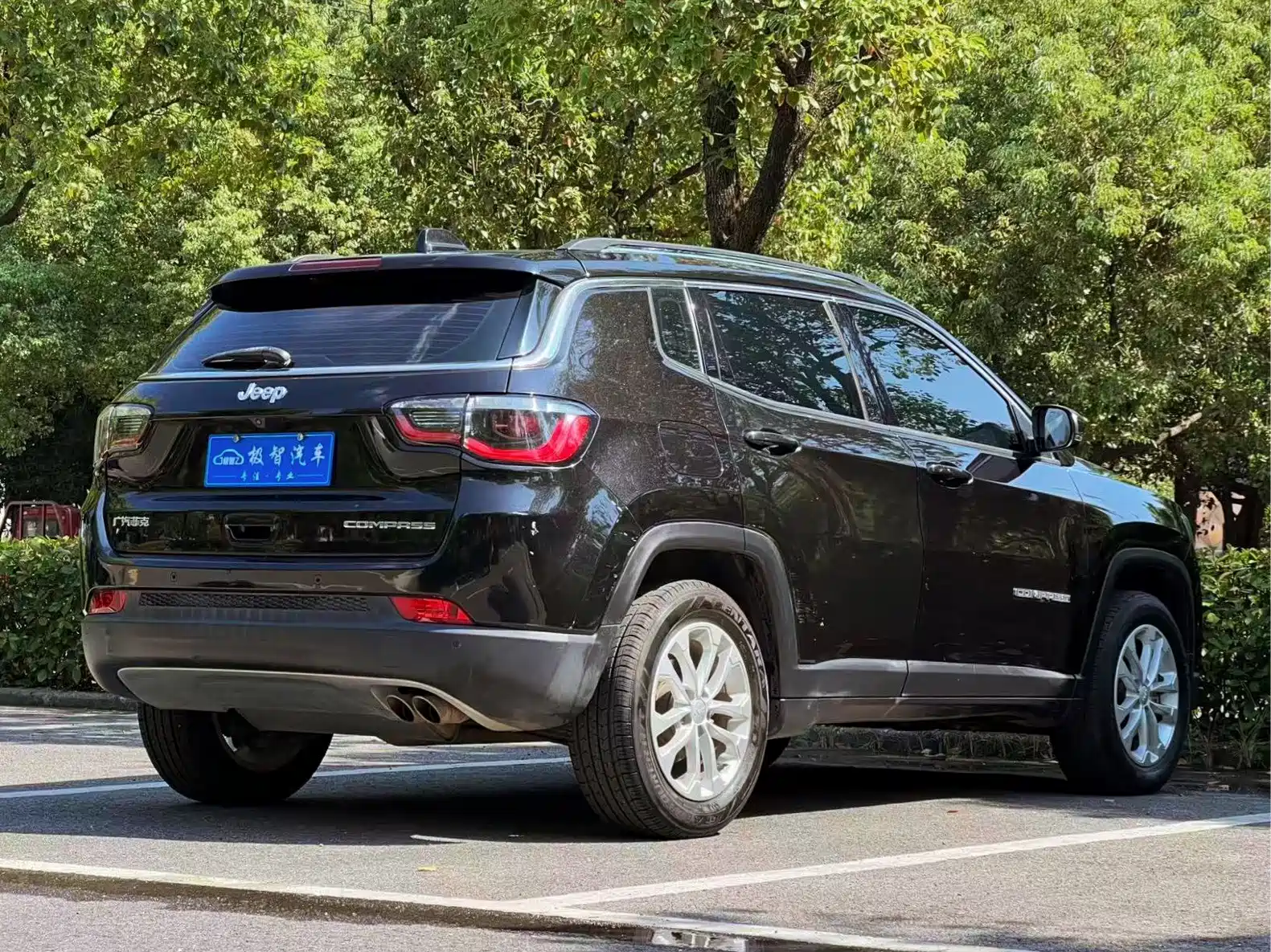 Фото 5 - Jeep Compass