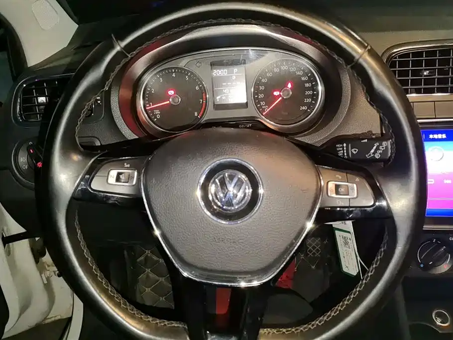 Volkswagen Polo 2016 1.6L Automatic Comfort фото 15