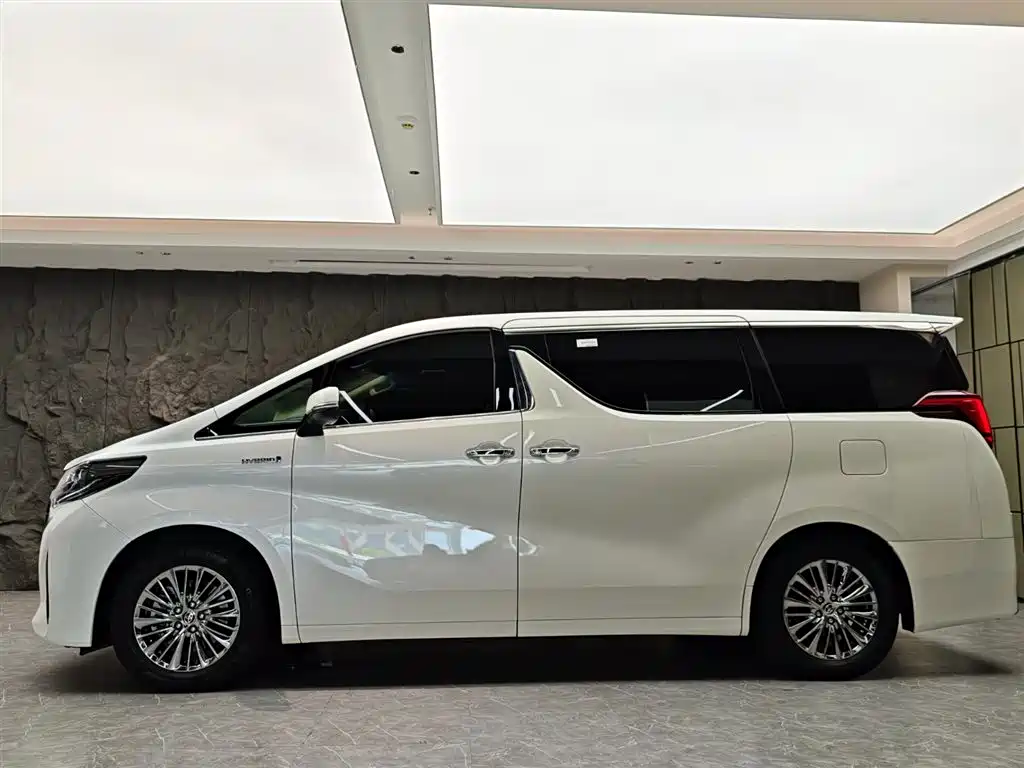 Toyota Alphard 2021 Hybrid 2.5L Premium фото 3