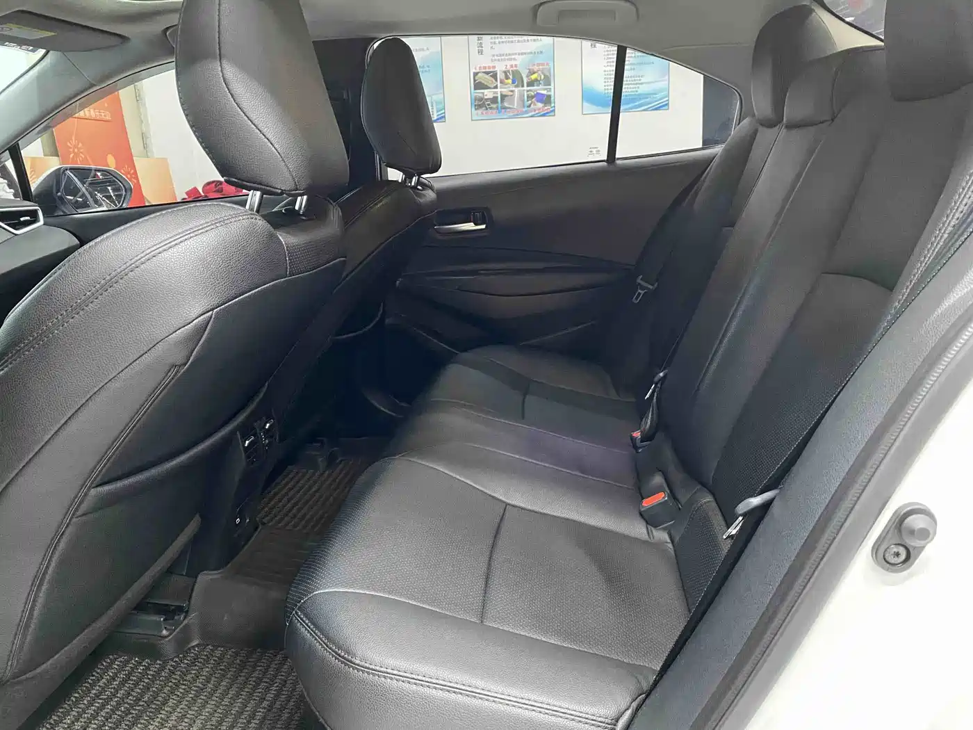 Toyota Levin 2023 Smart Hybrid 1.8L Luxury фото 10