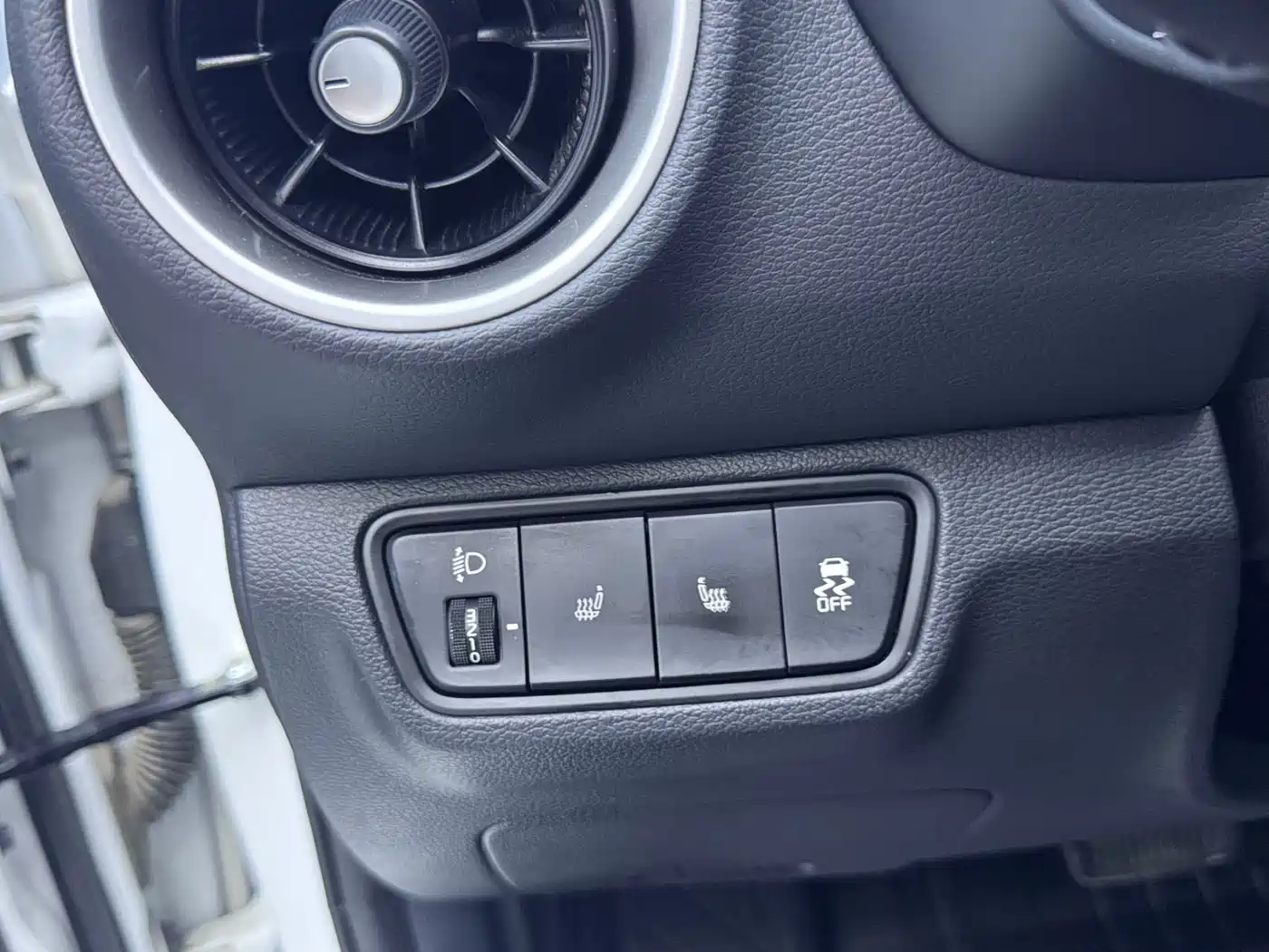 Kia K3 2021 1.5L CVT Fashion Edition фото 9