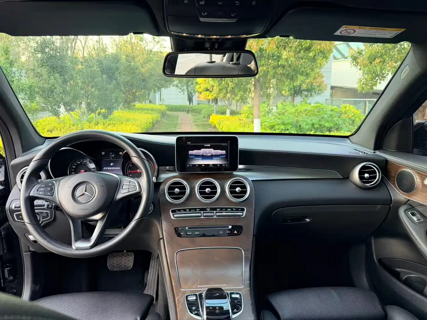 Mercedes-Benz GLC 2016 GLC 300 4MATIC Dynamic фото 9