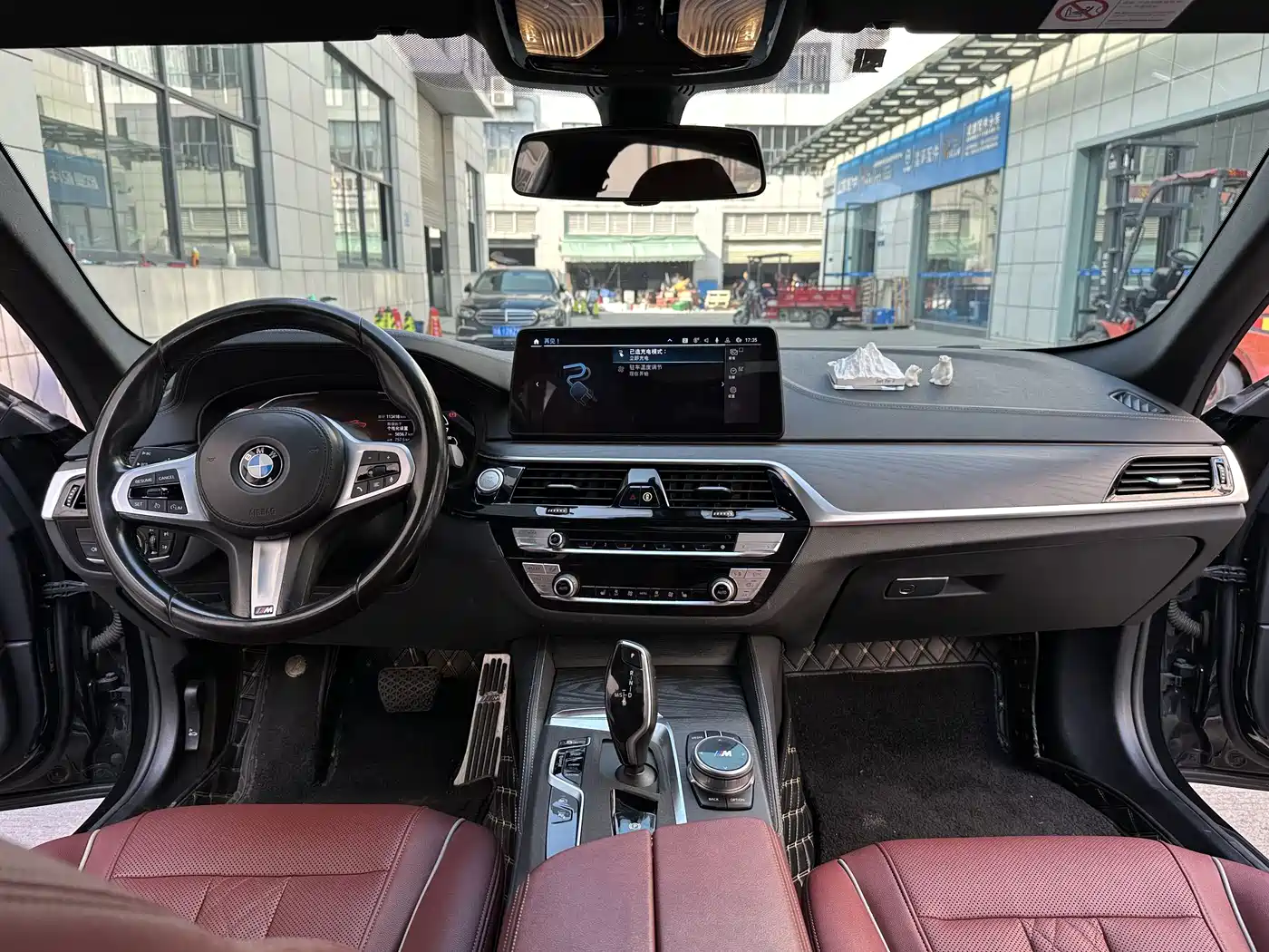 BMW 5 Series New Energy 2021 535Le M Sport Package фото 13