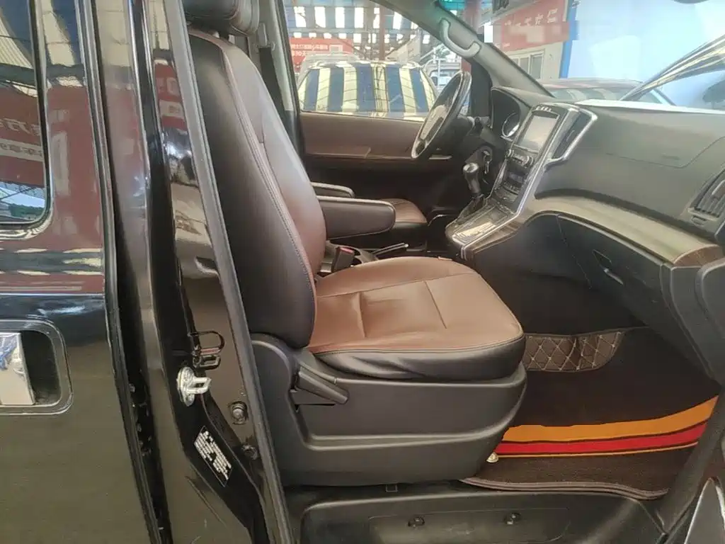 Dongfeng Fengxing Fengxing CM7 2016 2016 2.0T Automatic Luxury