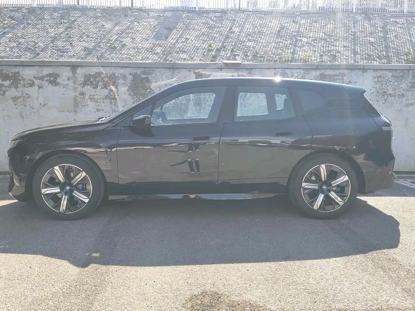 BMW iX 2023 xDrive40 фото 5
