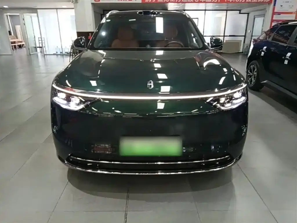 AITO Wenjie AITO M8 2025 Extended Range Ultra 53.4kWh 6-Seater фото 3