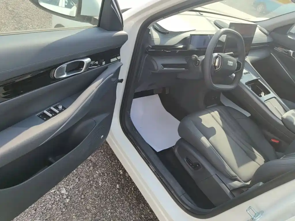 Geely Galaxy Galaxy E5 2026 2026 530km Voyager Edition