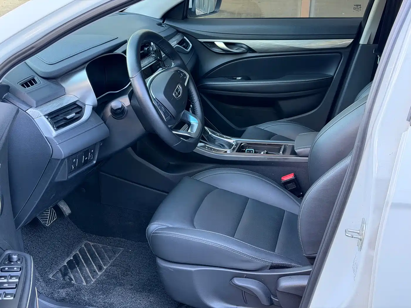 Photo 7 - Geely Emgrand