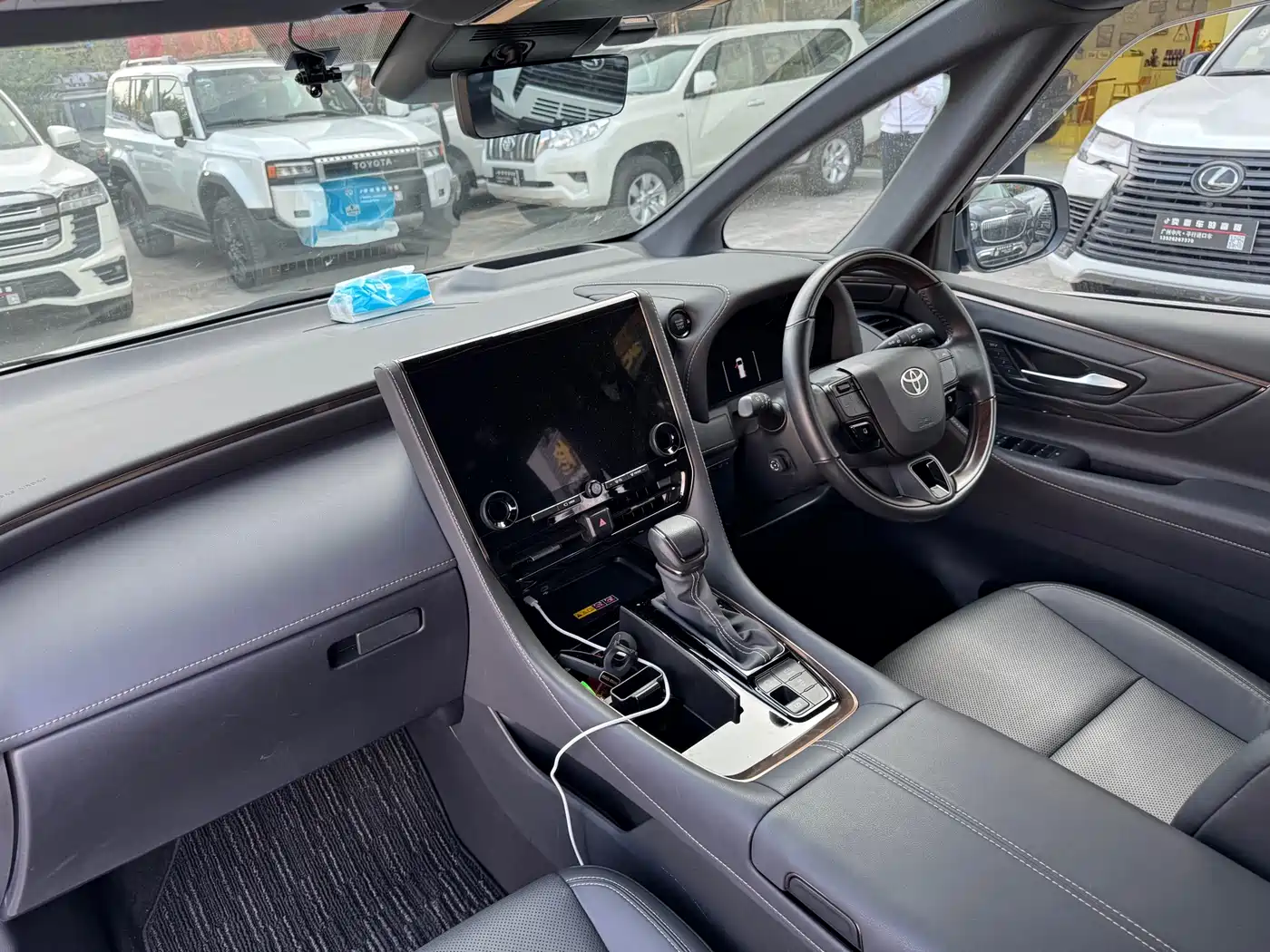 Toyota Alphard 2025 Hybrid 2.5L Prestige Gold Edition фото 10