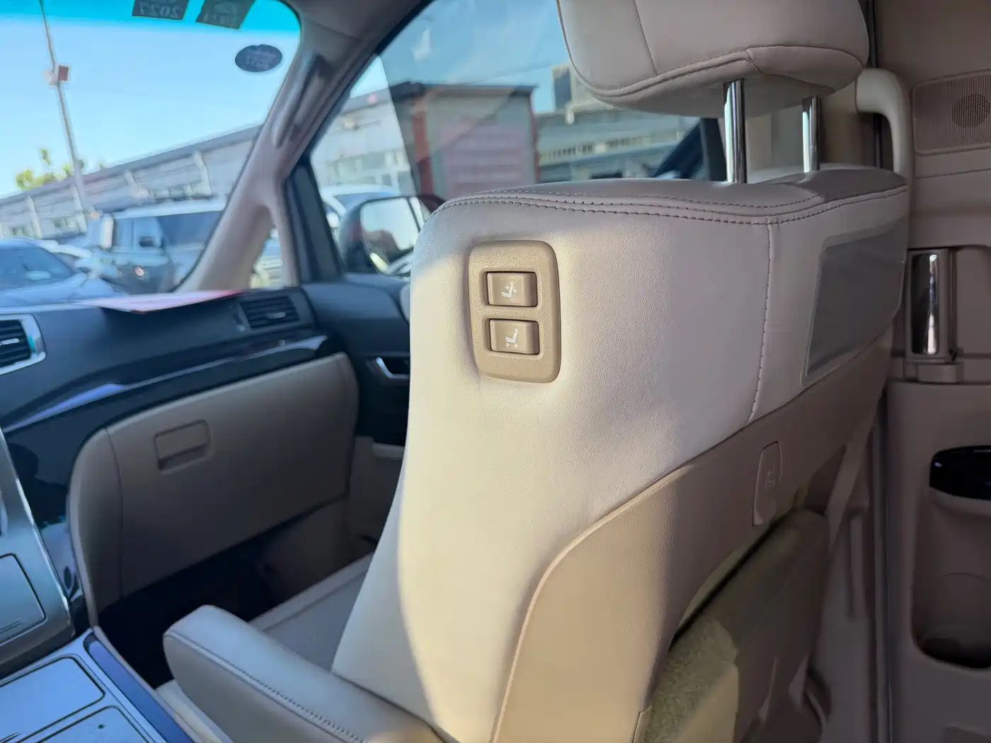 Toyota Alphard 2012 3.5L Premium Edition фото 14