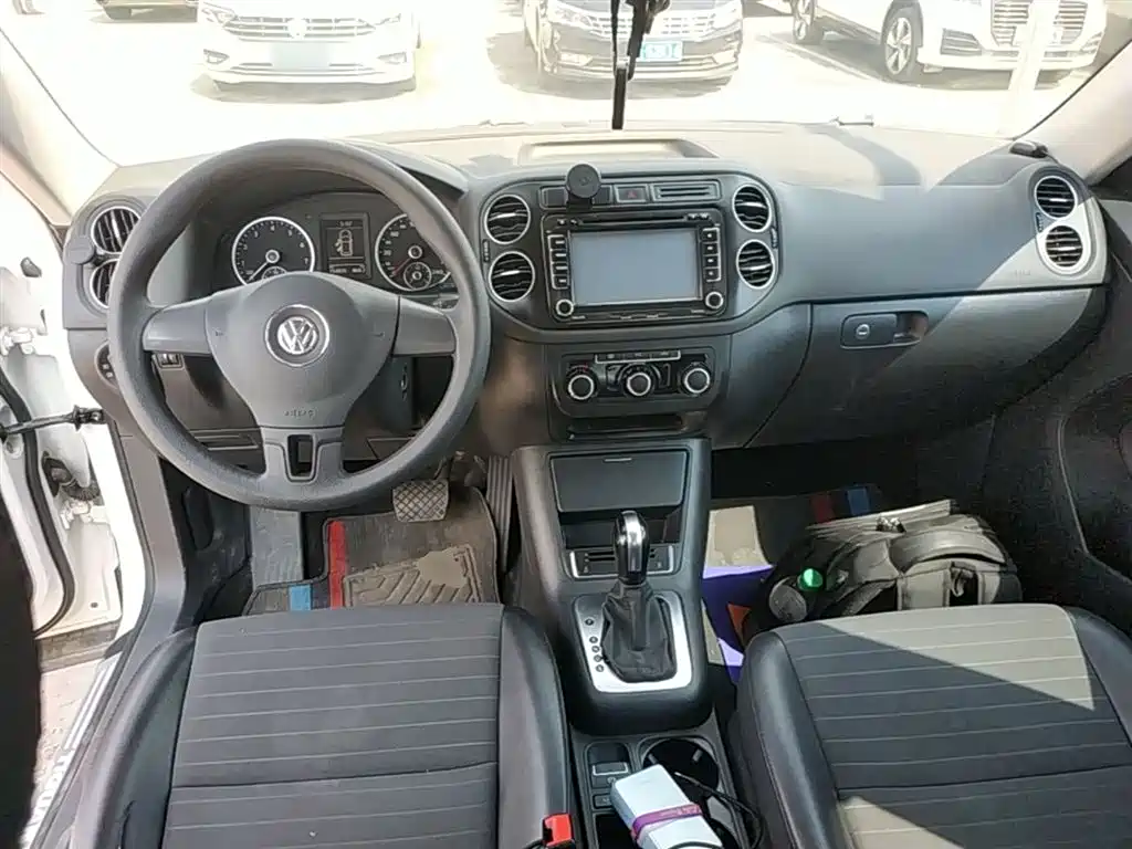 Volkswagen Tiguan 2015 1.8TSI Automatic 2WD Trendline фото 10