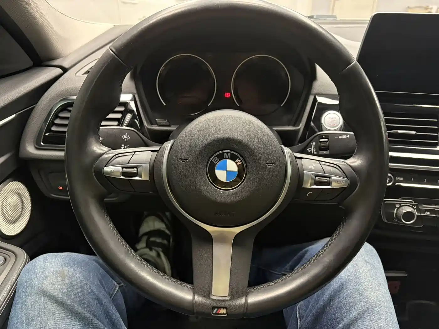 BMW 1-SERIES