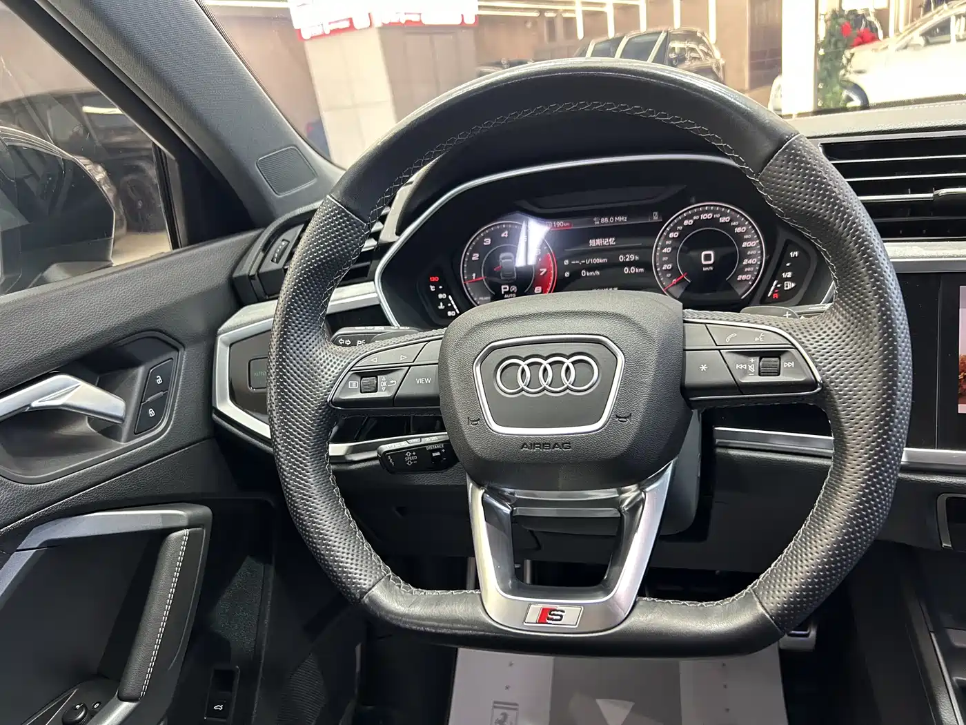 Audi Q3 Sportback 2024 40 TFSI Fashion фото 14