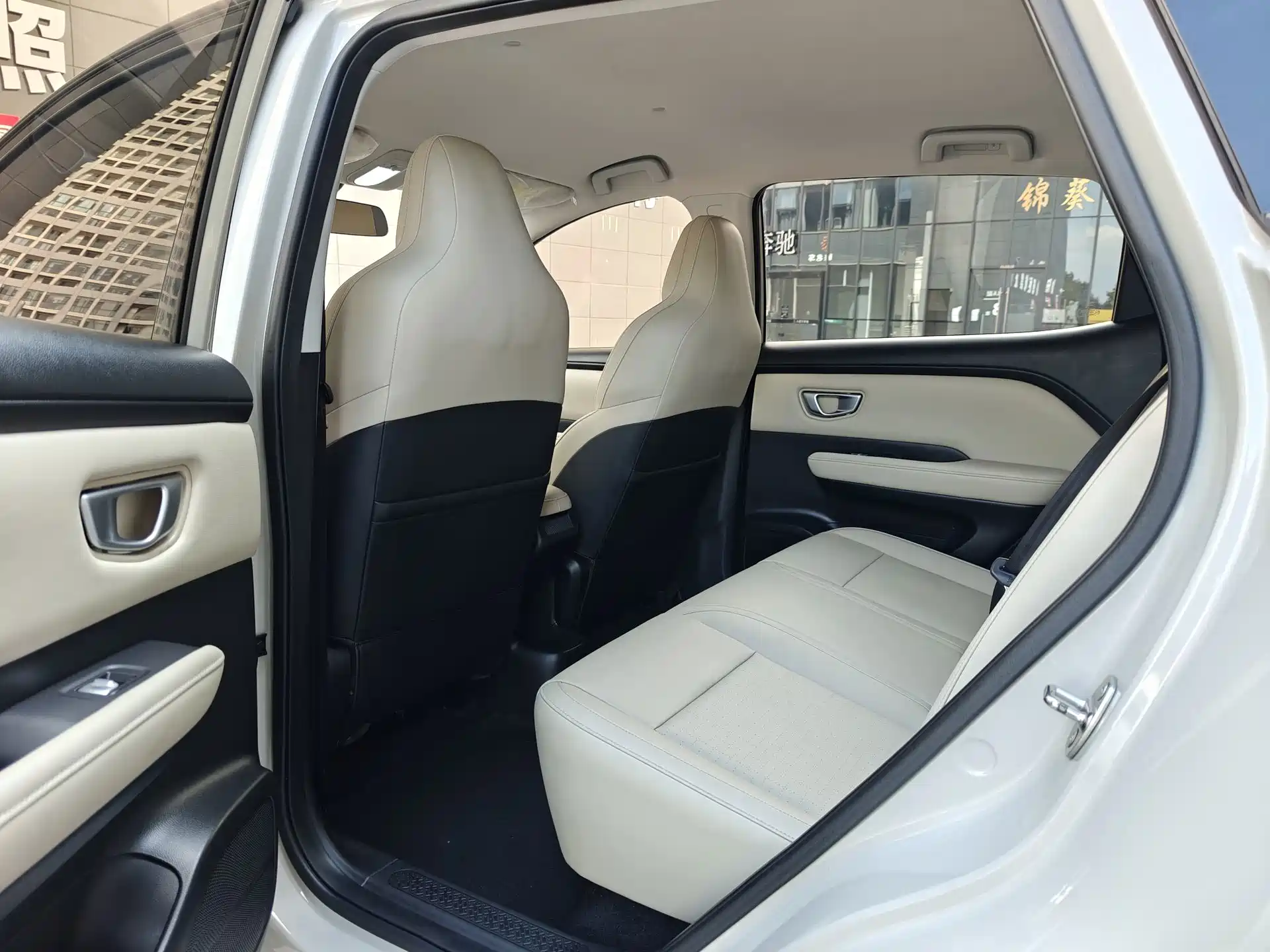 Photo 4 - Wuling Motors Wuling Binguo PLUS