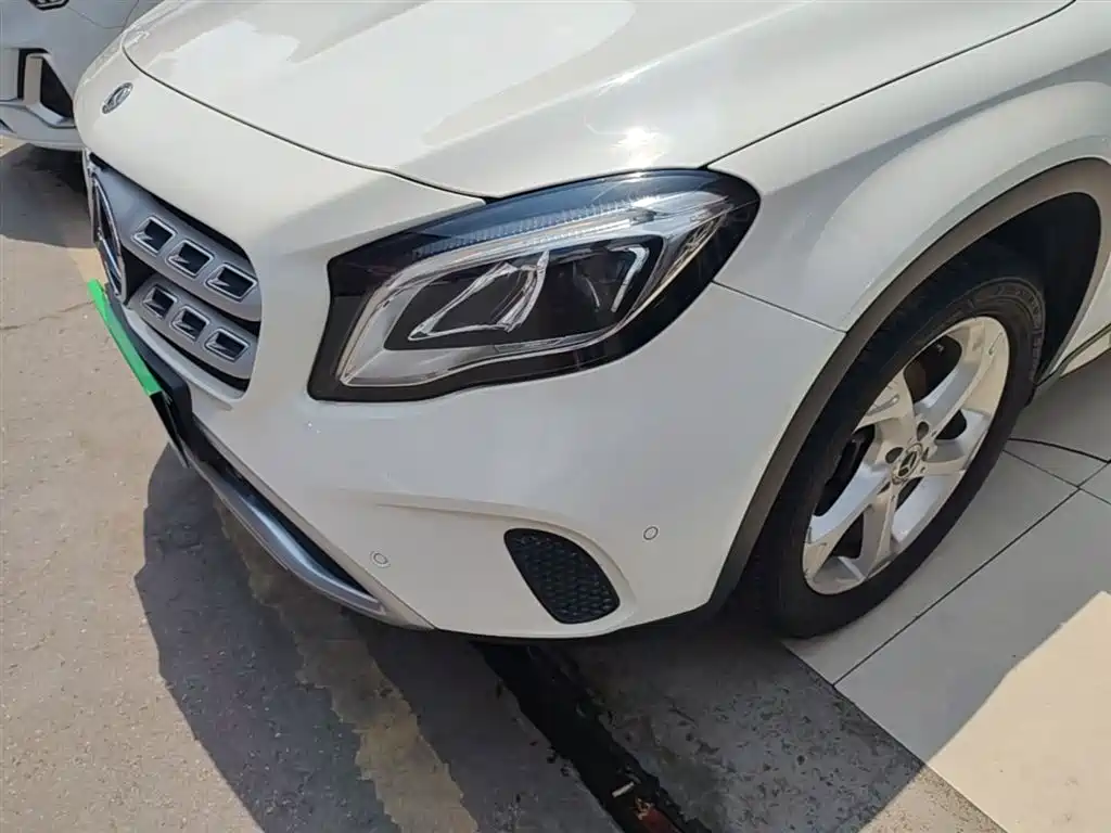 Mercedes-Benz GLA 2017 GLA 200 Dynamic фото 24