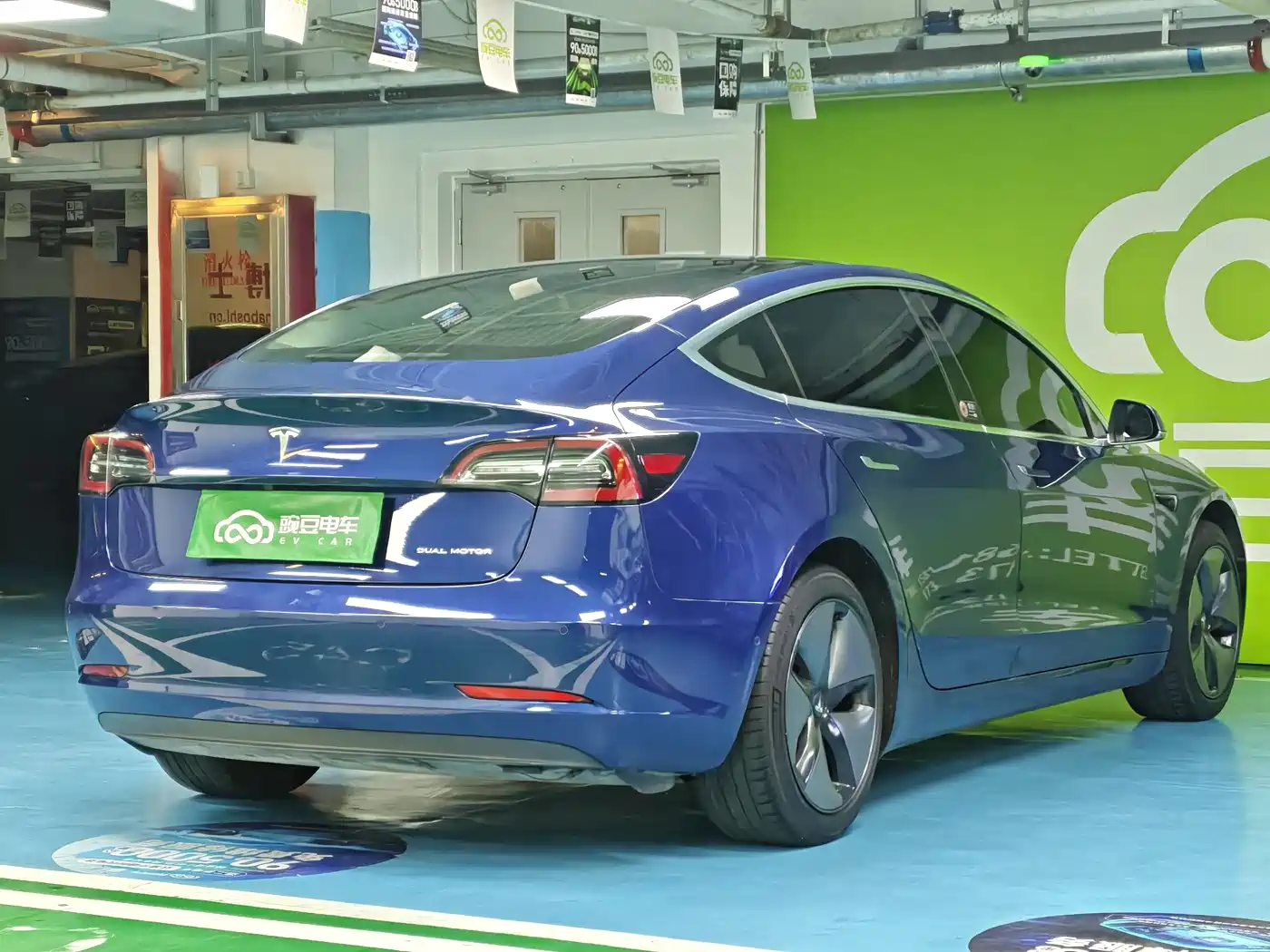 Tesla Model 3 (Import) 2019 2019 Long Range All-Wheel Drive Edition