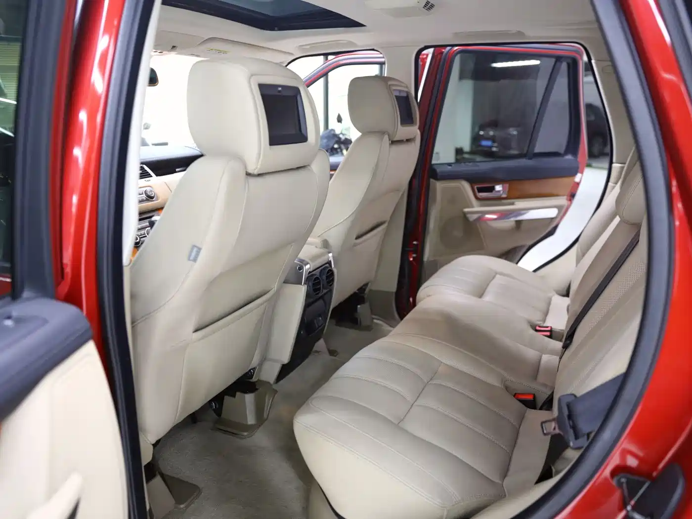 Land Rover Range Rover Sport 2010 5.0 NA V8 HSE фото 13