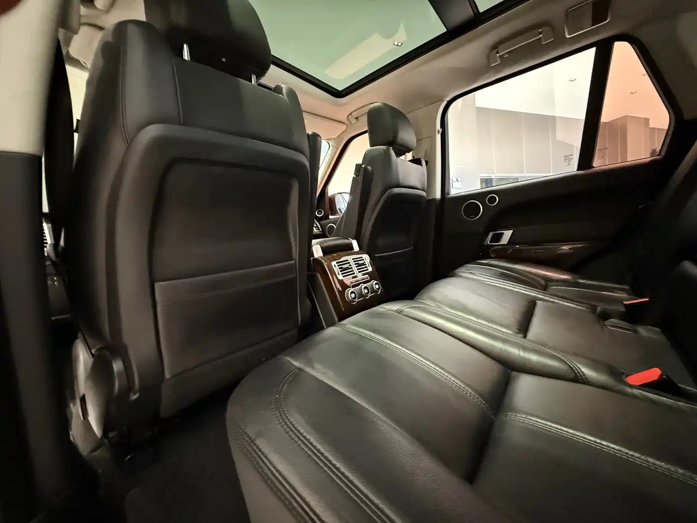 Land Rover Range Rover фото 13