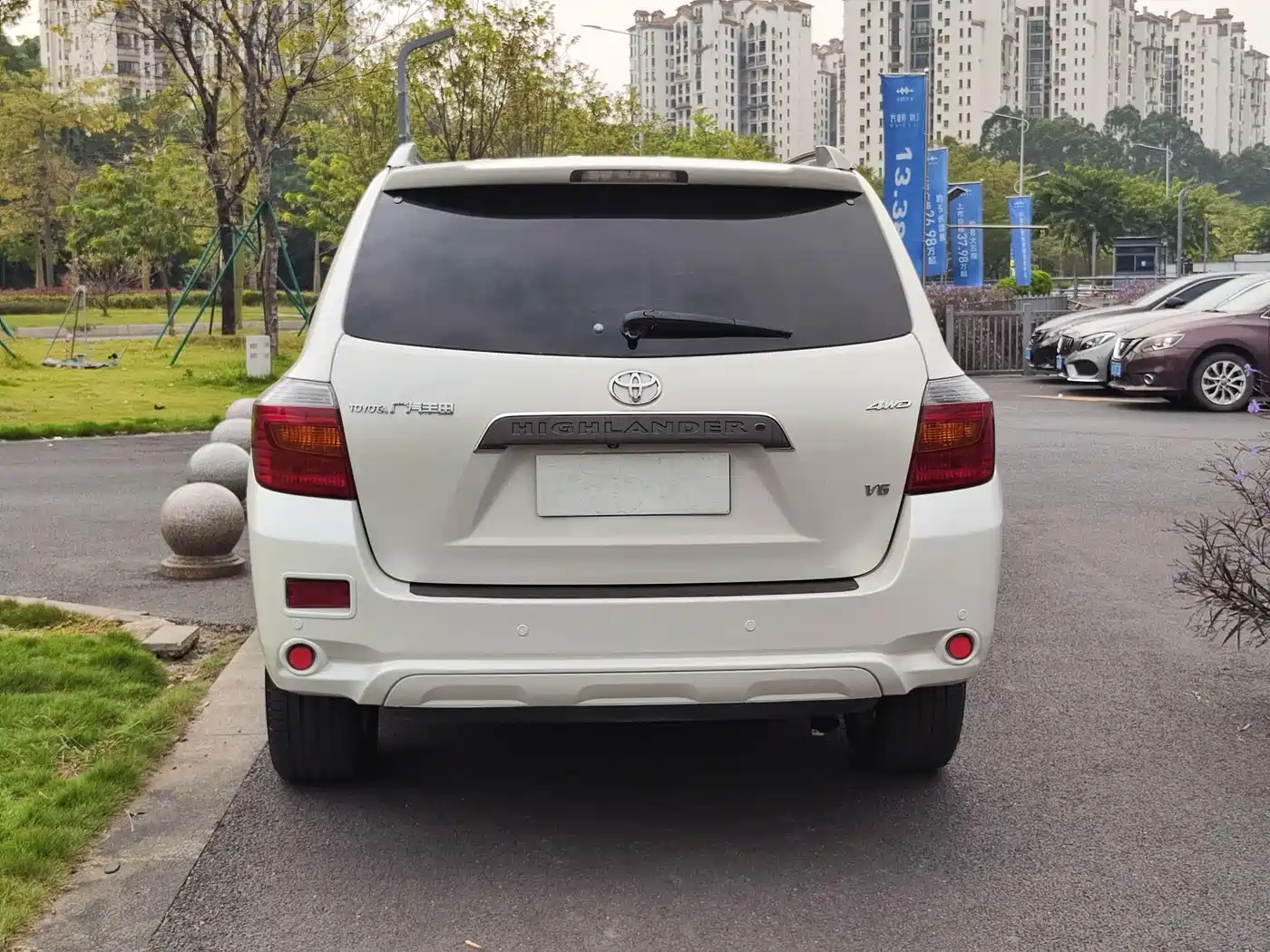 Toyota Highlander 2009 3.5L 4WD 7-seater Luxury Navigation Edition фото 5