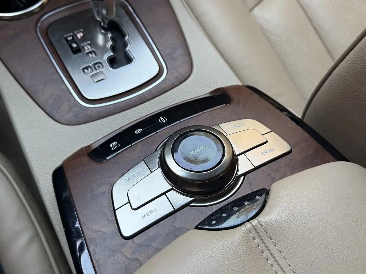 SsangYong Chairman 2014 2012 3.6 CW700L Extended Edition