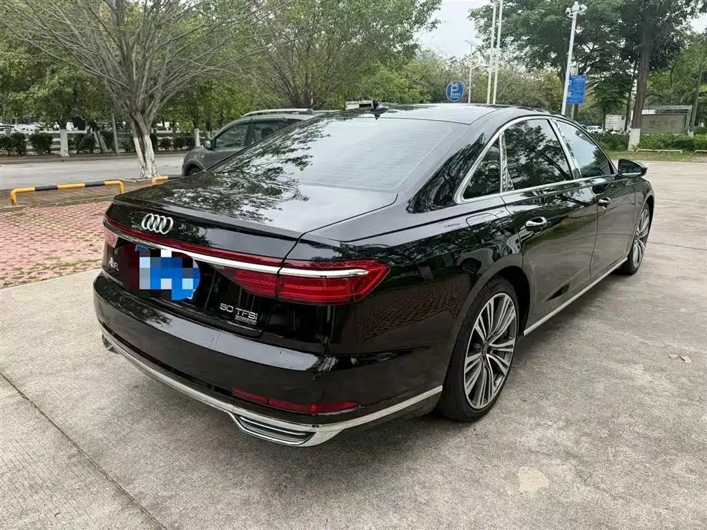 Audi A8 2021 A8L 50 TFSI quattro Comfort фото 4