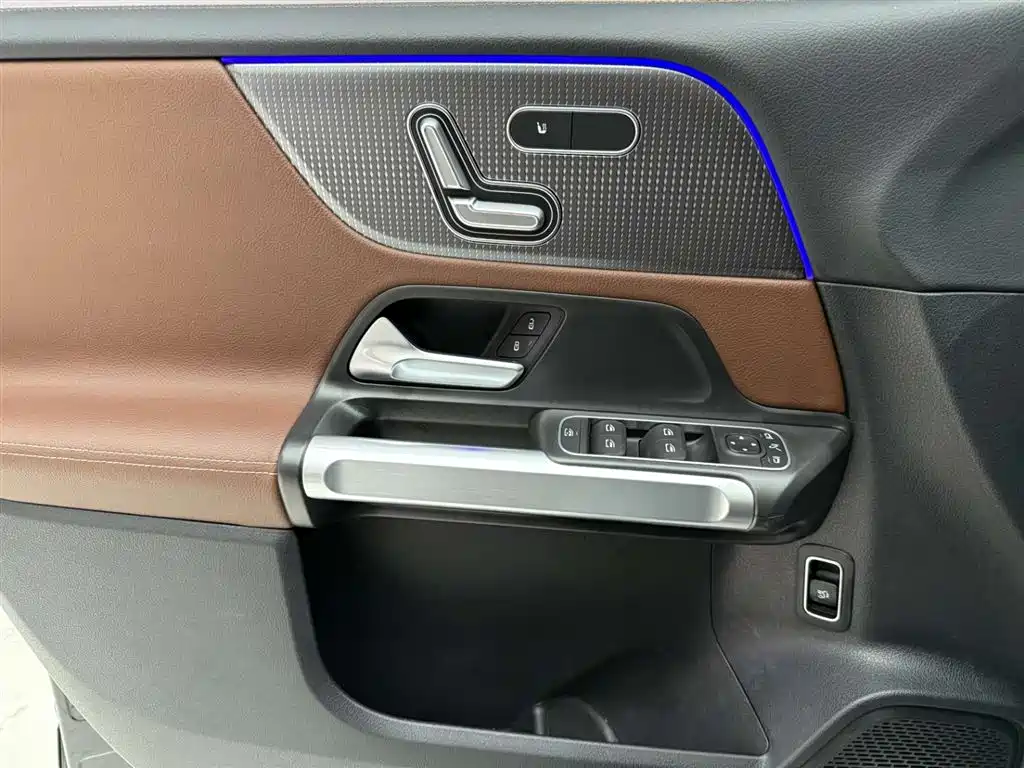 Mercedes-Benz GLB 2023 GLB 220 Style фото 21