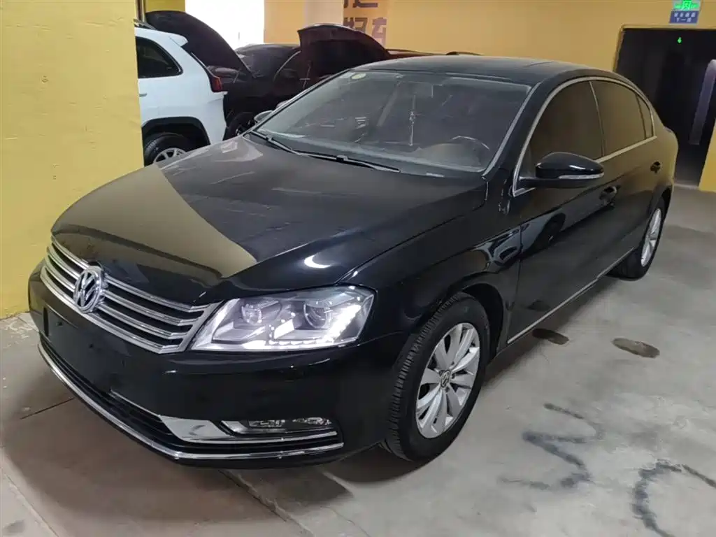 Volkswagen Magotan 2013 1.8TSI Luxury фото 2