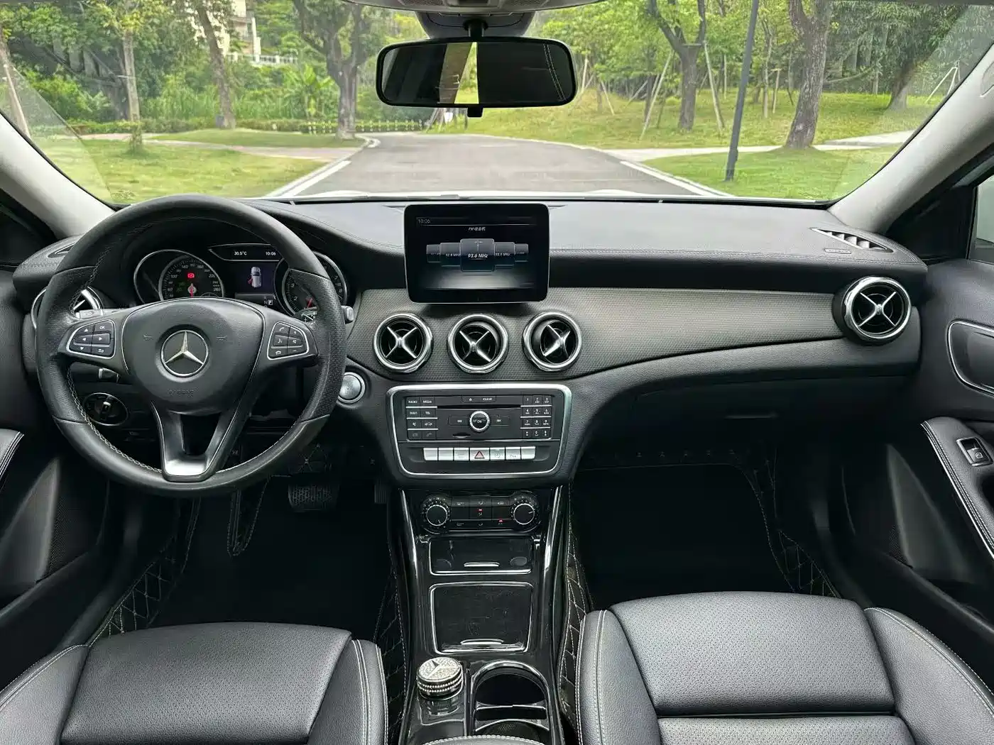 Mercedes-Benz GLA 2017 GLA 200 Fashion фото 7